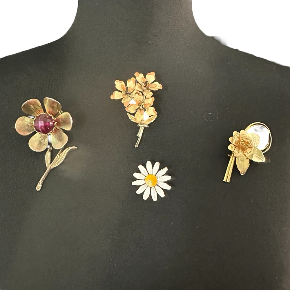 Flower Brooches Goldtone and Enamel